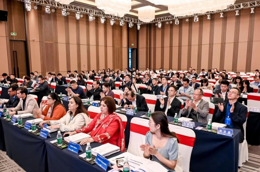 第二十八届全国高校法学院院长(系主任)联席会议暨中巴经济走廊法律研讨会在赣州召开